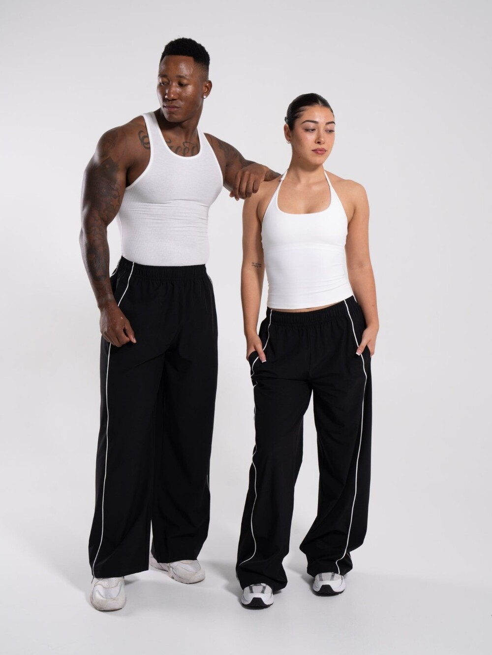 *New With Tags!* Alphalete Unisex Relay Pant